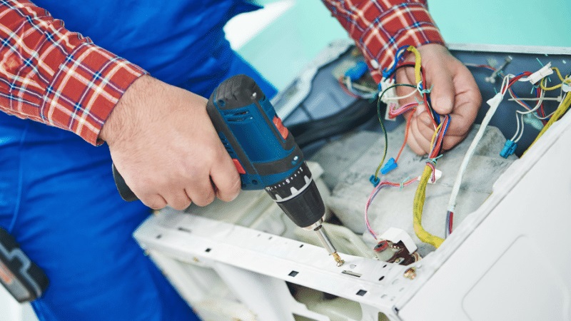 Selçuk Fondital Fondital çamaşır makinesi kart tamiri – Su almama arızası orijinal parça ile giderildi. - Teknik servis örneği